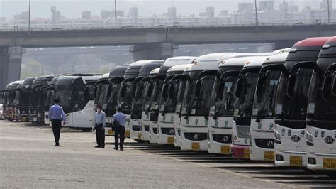 G­ü­n­e­y­ ­K­o­r­e­­d­e­ ­o­t­o­b­ü­s­ ­ş­o­f­ö­r­l­e­r­i­ ­g­r­e­v­e­ ­g­i­t­t­i­